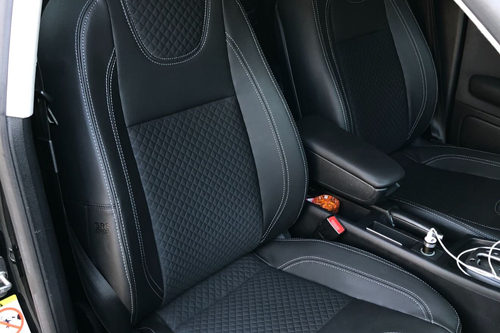 Чехлы на Audi A4 B7 (Ауди А4 Б7) из экокожи и ткани с тиснением