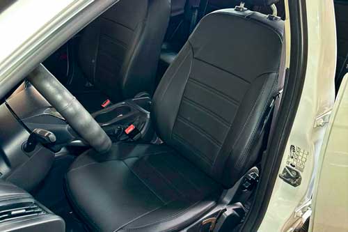 Чехлы на Ford Focus III (Форд Фокус 3) из экокожи с перфорацией