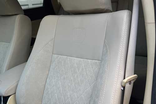 Чехлы на Honda Civic VIII (Хонда Цивик 8) из экокожи и антары