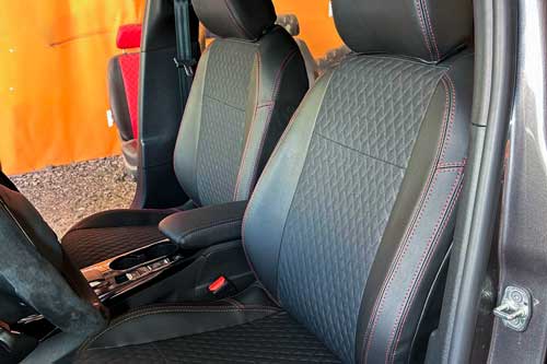 Чехлы на Peugeot 2008 II (Пежо 2008 2 пок) из экокожи и ткани