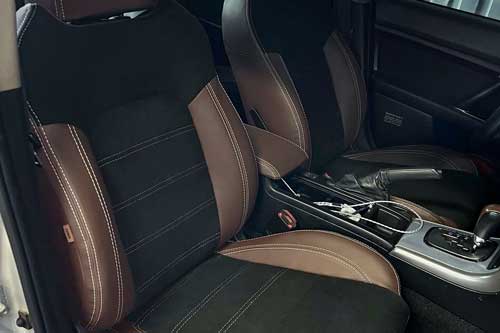 Чехлы на Subaru Legacy IV (Субару Легаси 4) из экокожи и алькантары