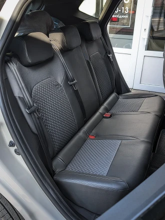 Чехлы на Renault Duster III (Рено Дастер 3) из экокожи и ткани с тиснением