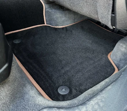 Ворсовые (текстильные) коврики в салон автомобиля на 5 мест