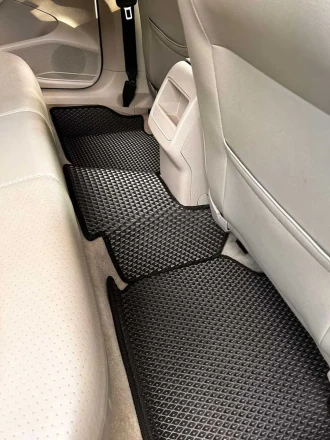 3D EVA коврики на Volkswagen Passat B7 (Фольксваген Пассат Б7) с бортами до 10 см черные