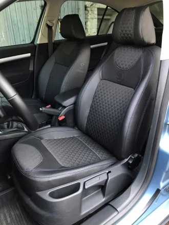 Чехлы на Skoda Octavia A5 из экокожи и ткани Comfort