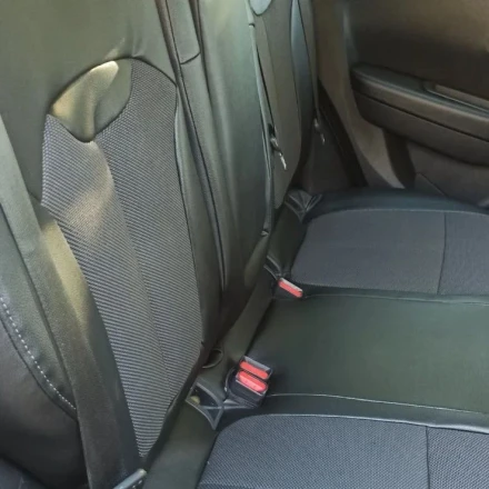 Чехлы на Renault Kadjar (Рено Каджар) из экокожи и гобелена с логотипом