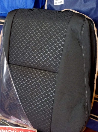 Чехлы на Toyota Hilux VIII (Тойота Хайлюкс 8) из ткани с тиснением ромб