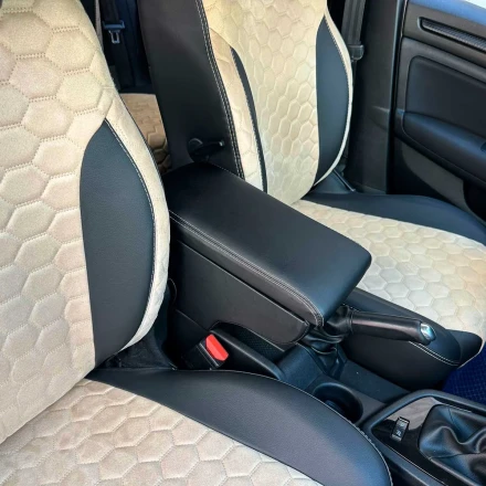 Чехлы на Renault Megane IV из экокожи и антары ELA2020R соты