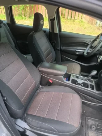 Чехлы на Ford Escape из ткани и горизонтальной прострочкой