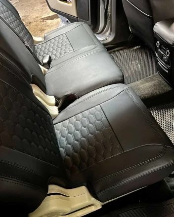 Чехлы на Ford Flex 5 мест (Форд Флекс) из экокожи с прострочкой соты Comfort 3