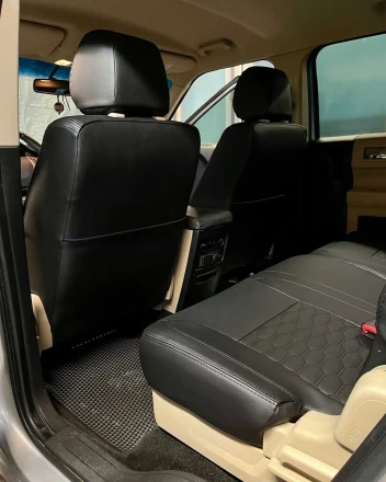 Чехлы на Ford Flex 5 мест (Форд Флекс) из экокожи с прострочкой соты Comfort 3