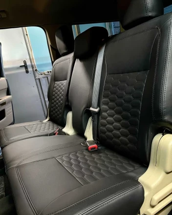 Чехлы на Ford Flex 5 мест (Форд Флекс) из экокожи с прострочкой соты Comfort 3