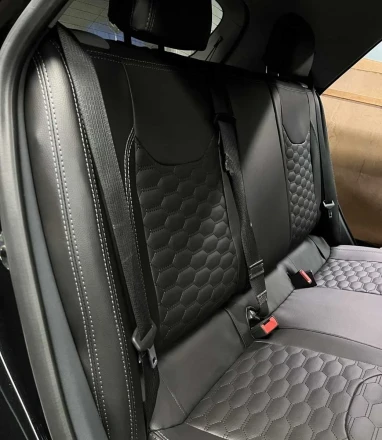 Чехлы на Chevrolet Bolt EV (Шевролет Болт ЕВ) из экокожи с прострочкой соты Comfort Plus 3