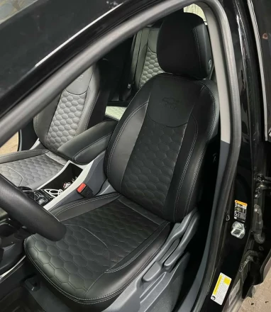 Чехлы на Chevrolet Bolt EV (Шевролет Болт ЕВ) из экокожи с прострочкой соты Comfort Plus 3