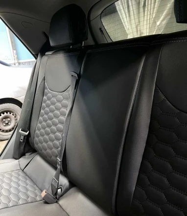 Чехлы на Chevrolet Bolt EV (Шевролет Болт ЕВ) из экокожи с прострочкой соты Comfort Plus 3