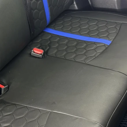 Чехлы на Nissan Leaf I (Ниссан Лиф 1) из экокожи Eco Sport (синяя полоска)