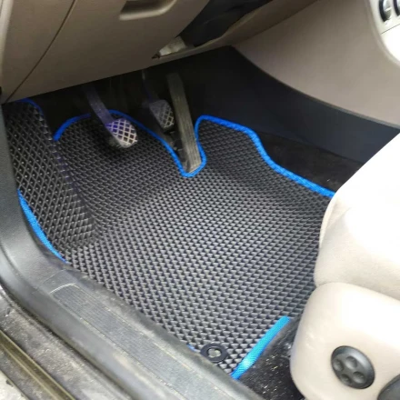 3D EVA коврики на Volkswagen Passat B7 (Фольксваген Пассат Б7) с бортами до 5 см черно-синие