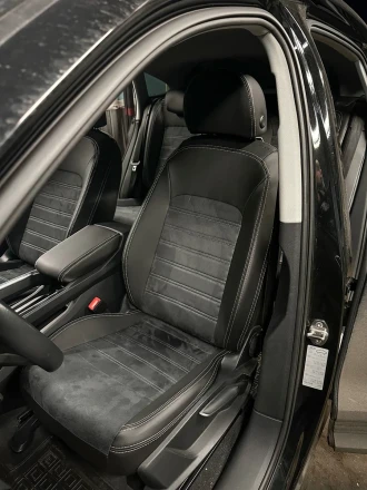 Чехлы на Audi e-tron 50 Sportback (Ауди е-трон 50 спортбэк) из экокожи и польской алькантары Comfort 2