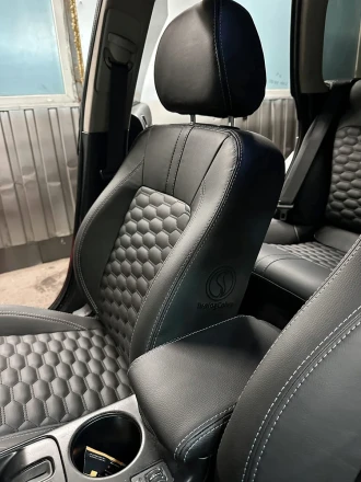 Чехлы на Subaru Outback III (Субару Аутбэк 3) из экокожи с прострочкой соты Comfort 3