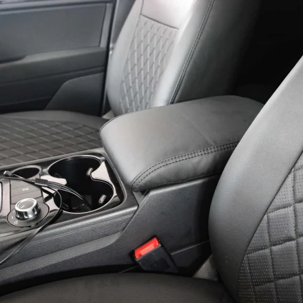 Чехлы на Volkswagen Touareg II (Фольксваген Туарег 2) из экокожи EP