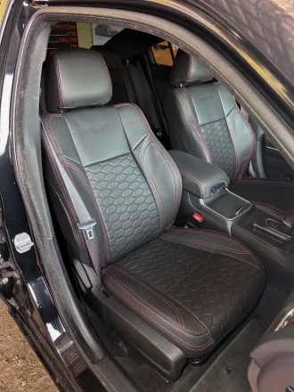Чехлы на Dodge Charger STX (Додж Чарджер СТХ) из экокожи с прострочкой соты Comfort Plus 3
