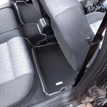 3D EVA коврики на Skoda Octavia Tour (Шкода Октавия Тур) с бортами до 5 см чорно-серые