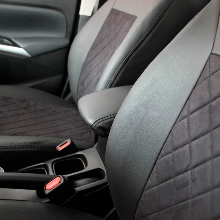Чехлы на Suzuki SX4 (Сузуки сх4) из экокожи и антары с тиснением ромб
