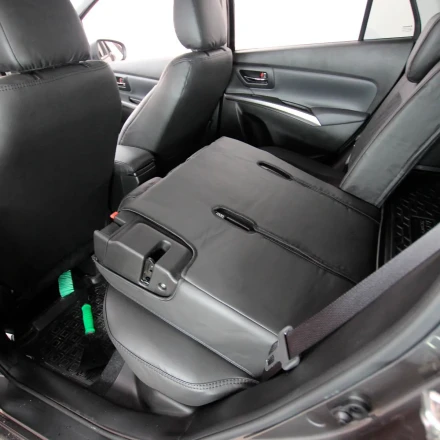 Чехлы на Suzuki SX4 (Сузуки сх4) из экокожи и антары с тиснением ромб