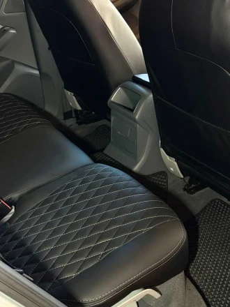 Чехлы на Audi Q5 8R (Ауди Ку5 1 пок.) из экокожи AM Rubin-G