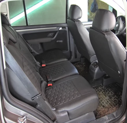 Чехлы на Volvo FH500 1+1 из экокожи Eco Prestige