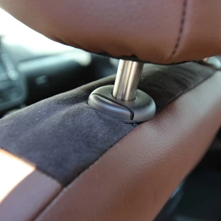 Чехлы на Volkswagen Golf VI (Фольксваген Гольф 6) из экокожи и антары ELA2020P коричневые