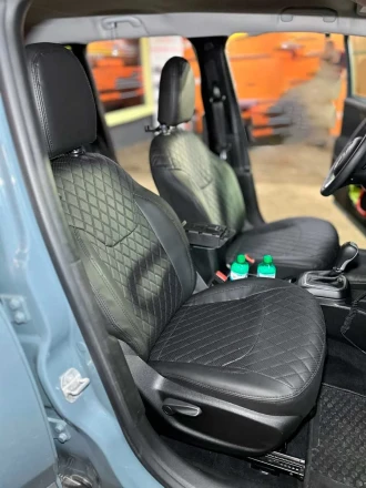 Чехлы на Jeep Renegade (Джип Ренегат) из экокожи Sport 3 з прострочкою ромб