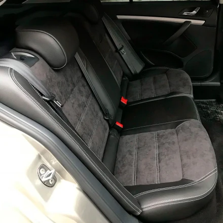 Чехлы на Skoda Octavia A5 из экокожи и польской алькантары Sport 3