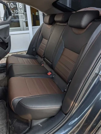 Чехлы на Skoda Superb III (Шкода Суперб 3) из экокожи с перфорацией Comfort Plus 2