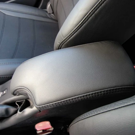 Чехлы на Renault Megane III Estate из экокожи и ткани Eco Classic 2020