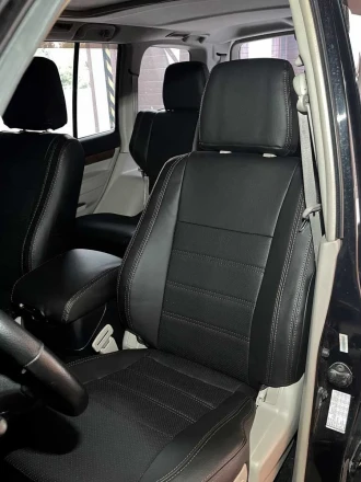 Чехлы на Mitsubishi Pajero Wagoon IV (Митсубиши Паджеро 4) из экокожи с перфорацией Comfort Plus 3