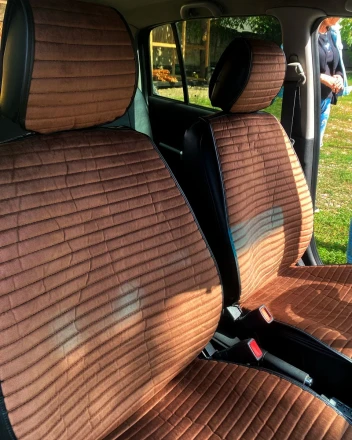 Накидки Алькантара на передние сиденья авто антискользящие коричневые