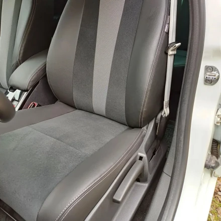 Чехлы на Renault Megane III (Рено Меган 3) из экокожи велюра и гобелена