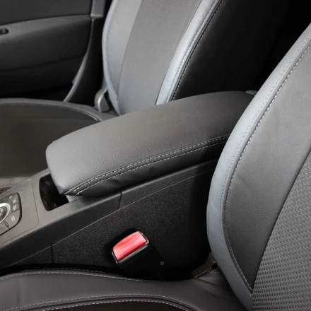 Чехлы на Renault Scenic III (Рено Сценик 3) из экокожи и ткани VE