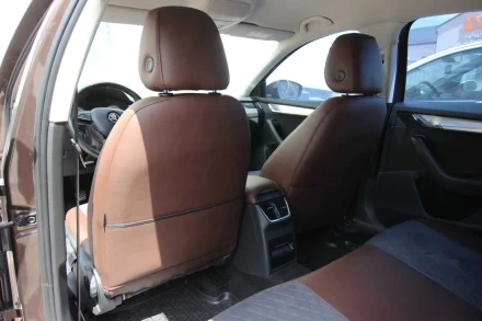 Чехлы на Skoda Octavia A7 из экокожи и антары Eco Lazer+Antara 2020 (R) коричнево-серые
