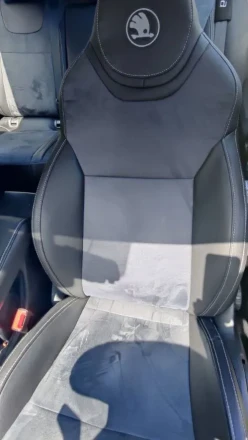 Чехлы на Skoda Octavia А7 пилот из экокожи и антары черные