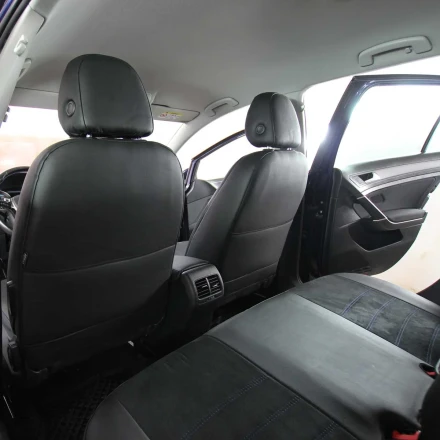 Чехлы на Volkswagen Golf VII и E-Golf (Фольксваген Гольф 7) из экокожи и антары EcoLazer+Antara синяя нить