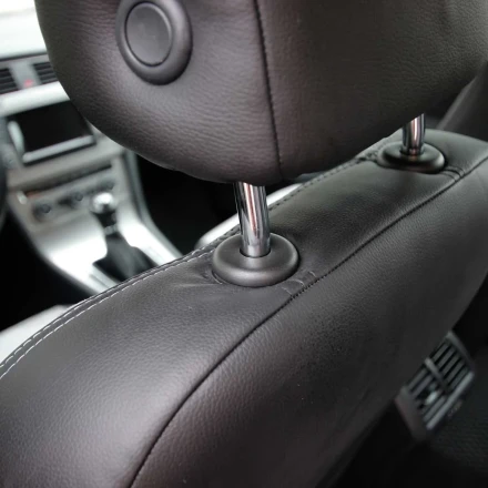 Чехлы на Volkswagen Golf VII и E-Golf (Фольксваген Гольф 7) из экокожи и антары EcoLazer+Antara черно-серые