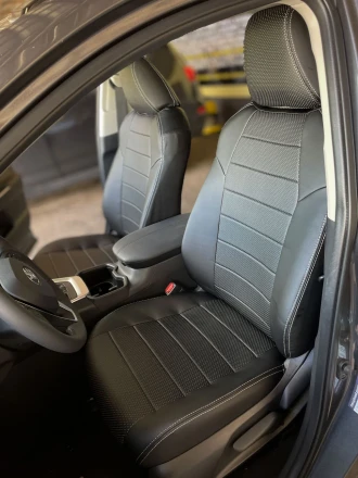 Чехлы на Toyota RAV4 V (Тойота РАВ4 5) из экокожи AM Titan-S