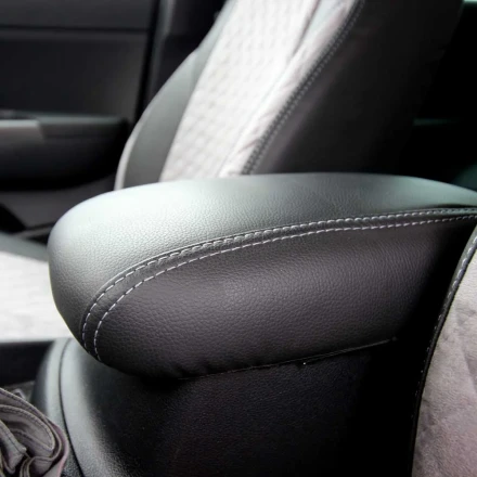 Чехлы на KIA Sportage IV QL (Киа Спортейдж 4) из экокожи и антары ELA2020R