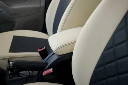 Чехлы на Skoda Octavia A5 седан Eco Prestige бежево-чорные