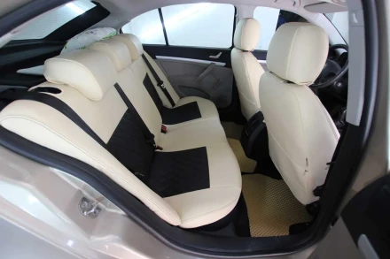 Чехлы на Skoda Octavia A5 седан Eco Prestige бежево-чорные