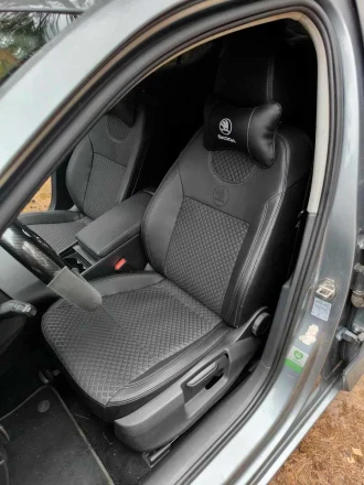 Чехлы на Skoda Superb III (Шкода СуперБ 3) из экокожи и ткани с тиснением ромб Comfort Plus 2
