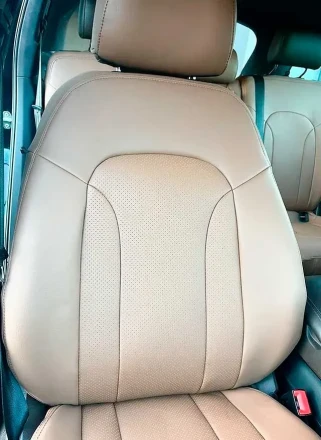 Чехлы на Audi Q7 (Ауди Ку7) из экокожи с перфорацией