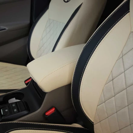 Чехлы на Hyundai Tucson III (Хюндай Тюксон 3) из экокожи и антары VEA